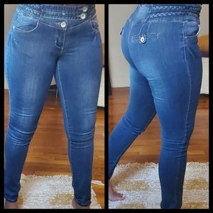 Lolo Jeans